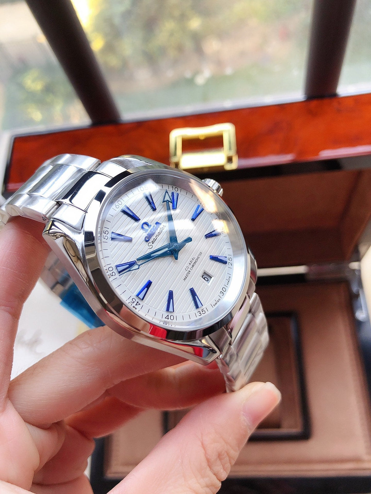 Omega Seamaster Aqua Terra Weißes Zifferblatt