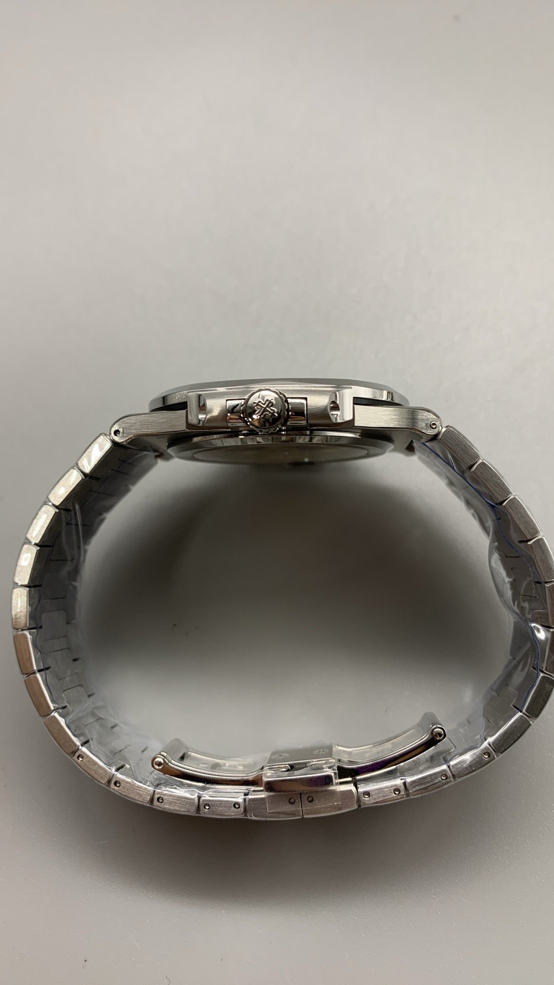 Patek Philippe Nautilus 5811/1G-001 White Gold Blue Dial (2025) 41 MM