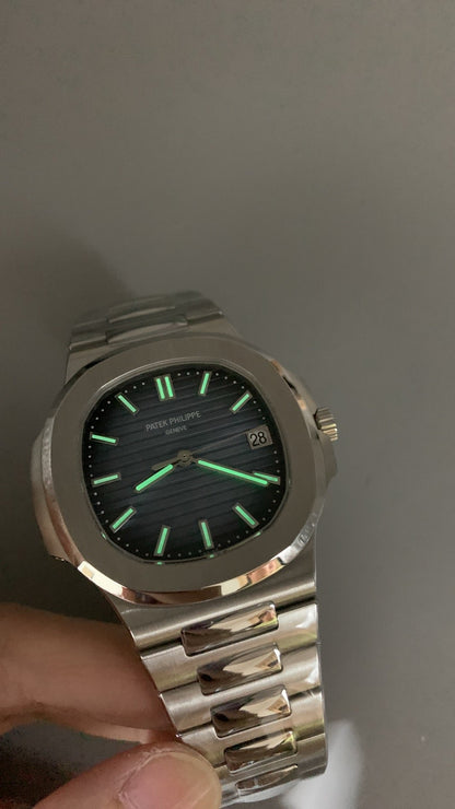Patek Philippe Nautilus 5811/1G-001 White Gold Blue Dial (2025) 41 MM