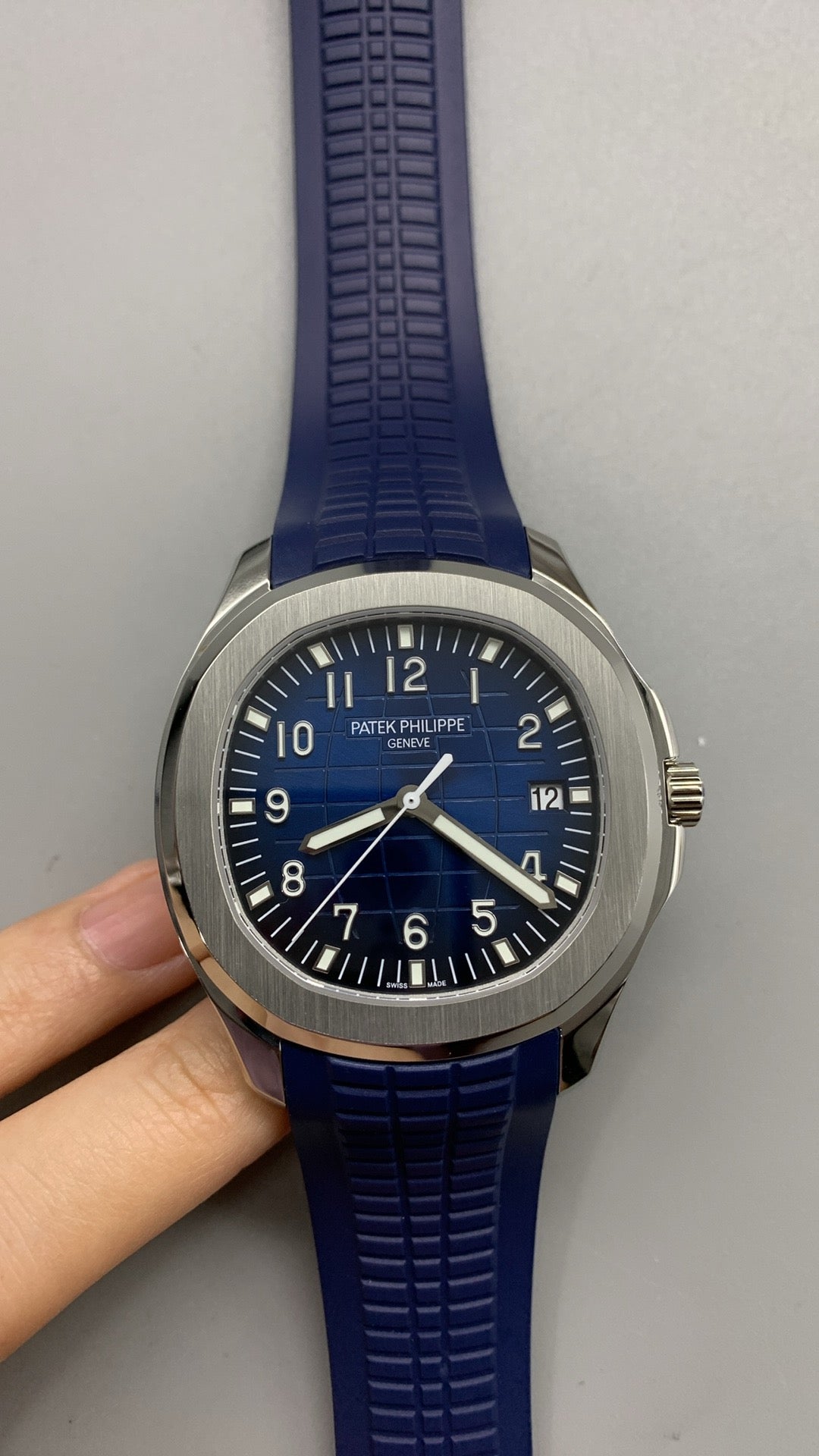 Patek Philippe Aquanaut 3285 V3 – 5168G-001 White Gold Blue Dial (2025) 42.2 MM