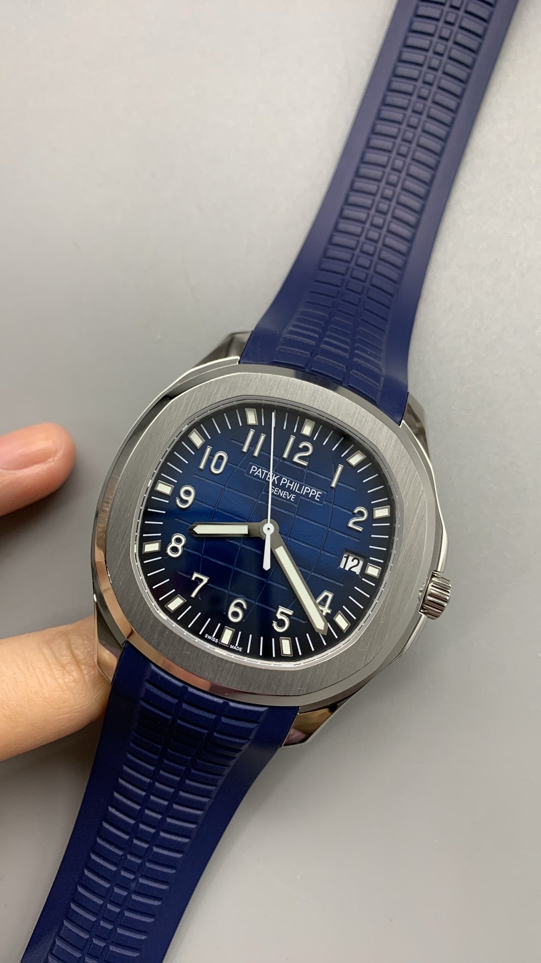 Patek Philippe Aquanaut 3285 V3 – 5168G-001 White Gold Blue Dial (2025) 42.2 MM